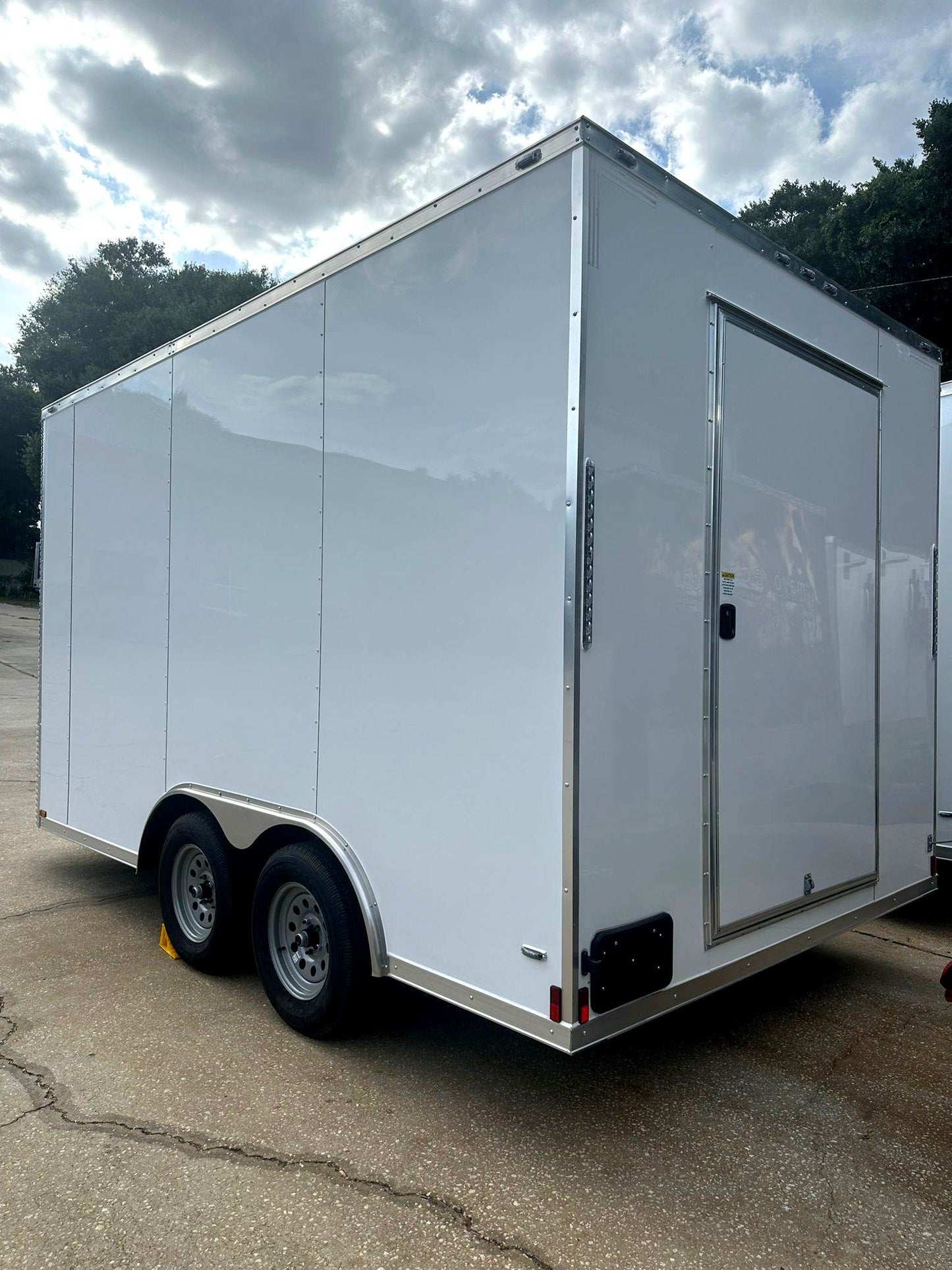 TRAILER 8.5 X 14FT