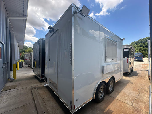 8.5 x 14 WHITE TRAILER