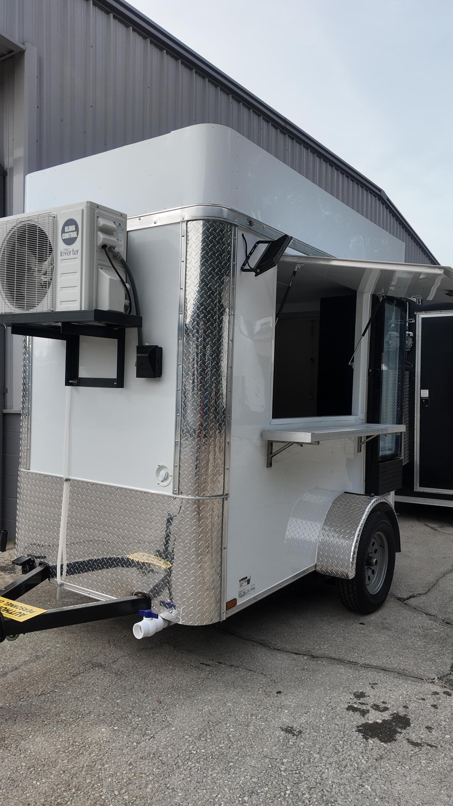 TRAILER 5 X 8 FT